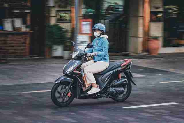 口碑翻车:蘑菇视频实录合集更新,内容引发分级讨论